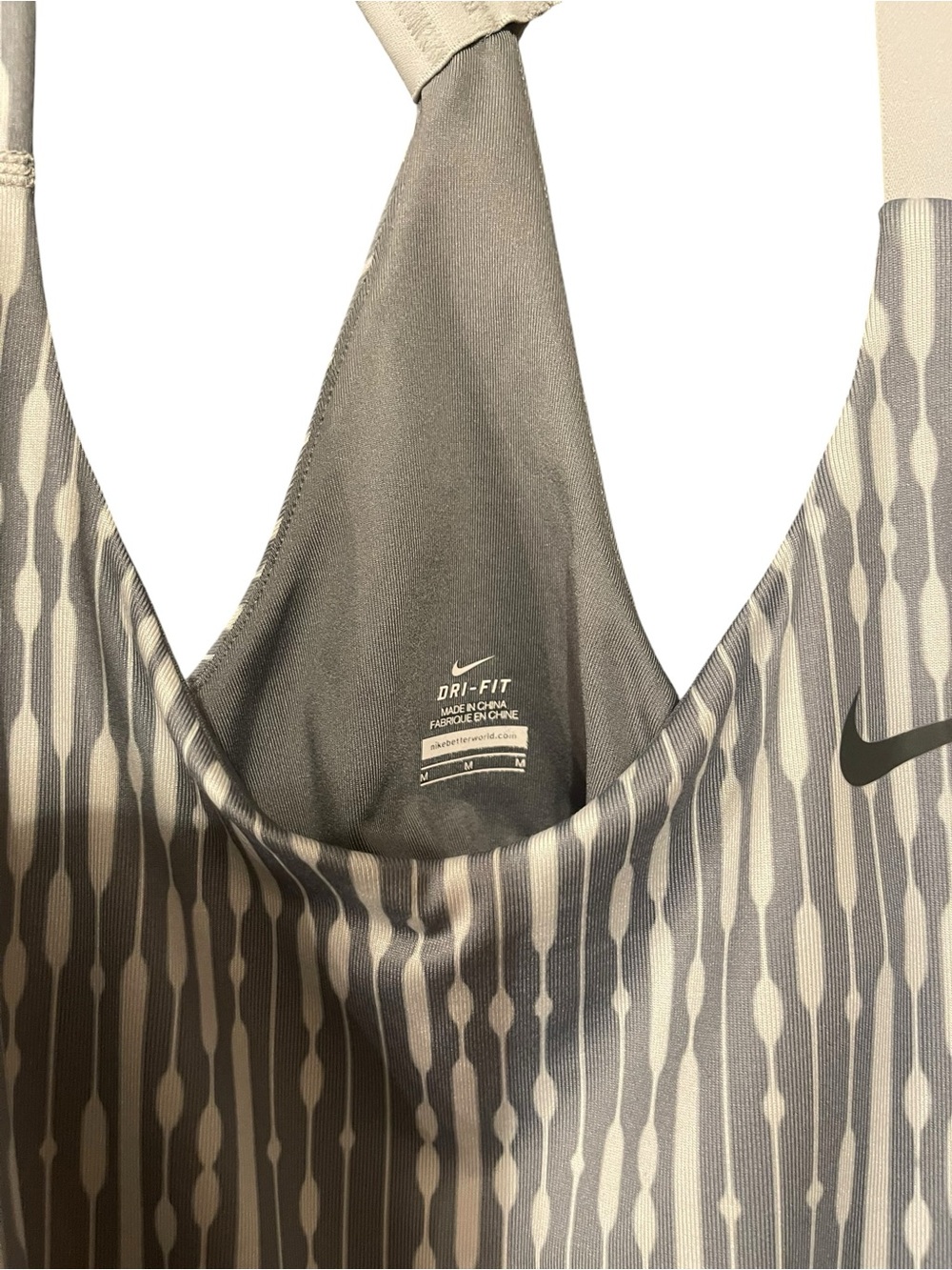 Nike Gray and White Patterned Dri-Fit Tank Top - Picture 3 of 3